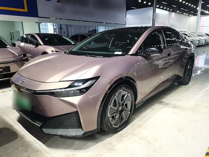 Фото 2 - Toyota bZ3