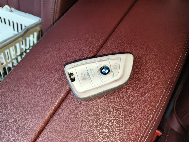 Фото 9 - BMW 5 Series Hybrid