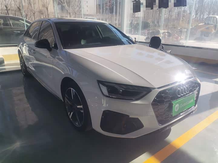 Фото 4 - Audi A4L