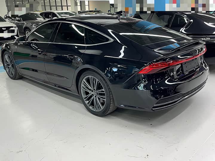 Фото 4 - Audi A7