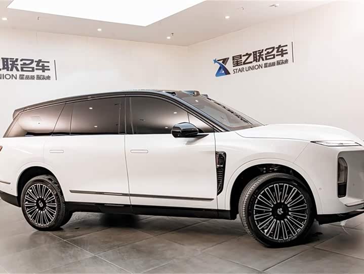 Фото 6 - Nio ES8