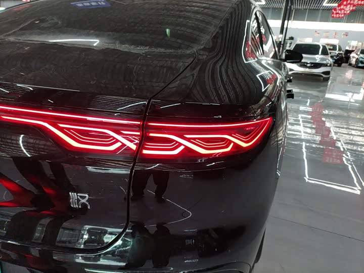 Фото 8 - BYD Han