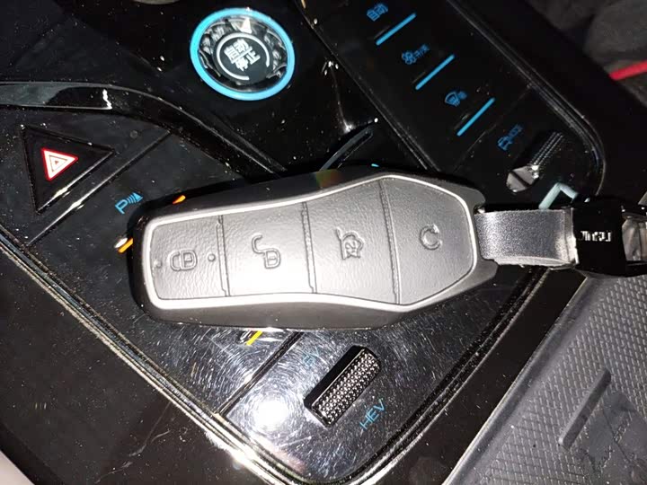 Фото 9 - BYD Han