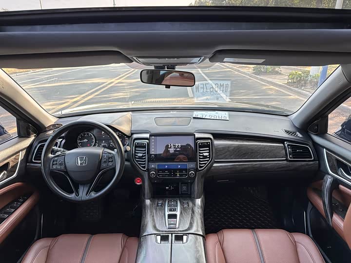 Фото 6 - Honda UR-V