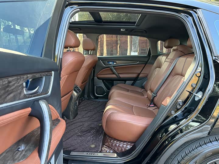 Фото 7 - Honda UR-V