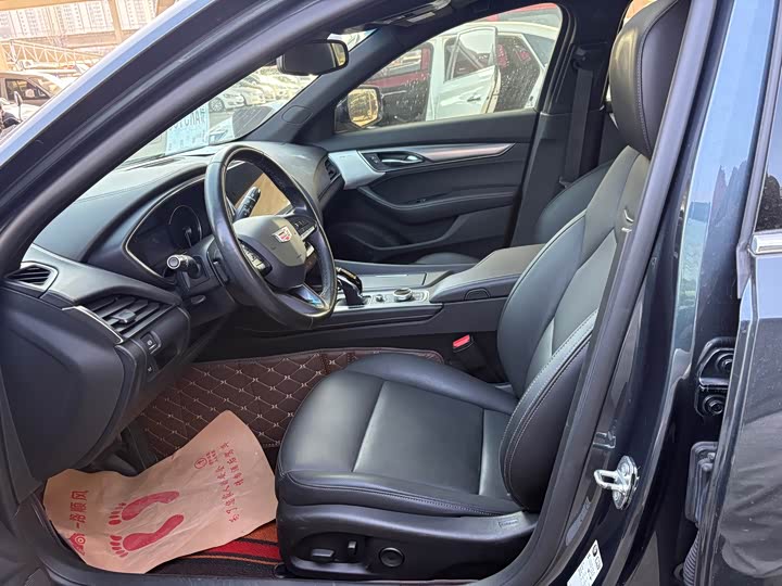 Фото 8 - Cadillac CT5