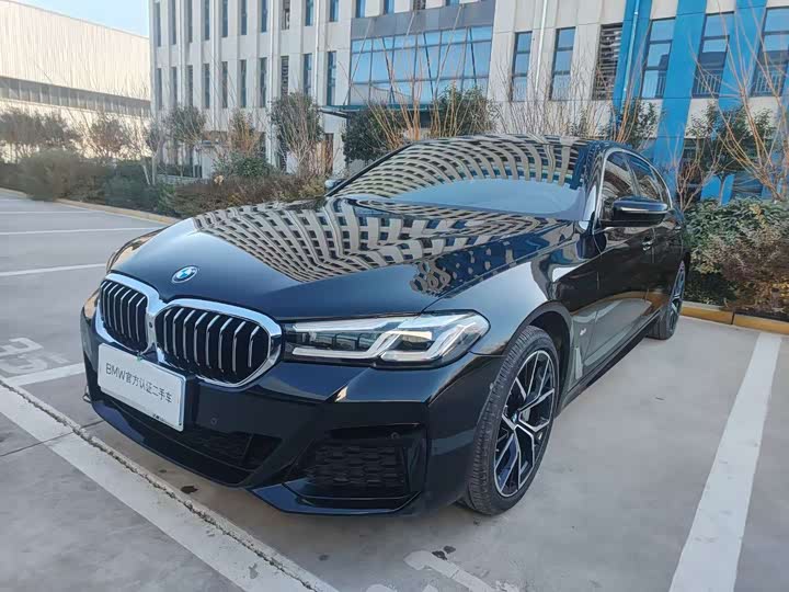 Фото 1 - BMW 5 Series