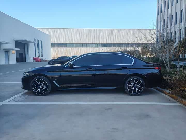 Фото 5 - BMW 5 Series