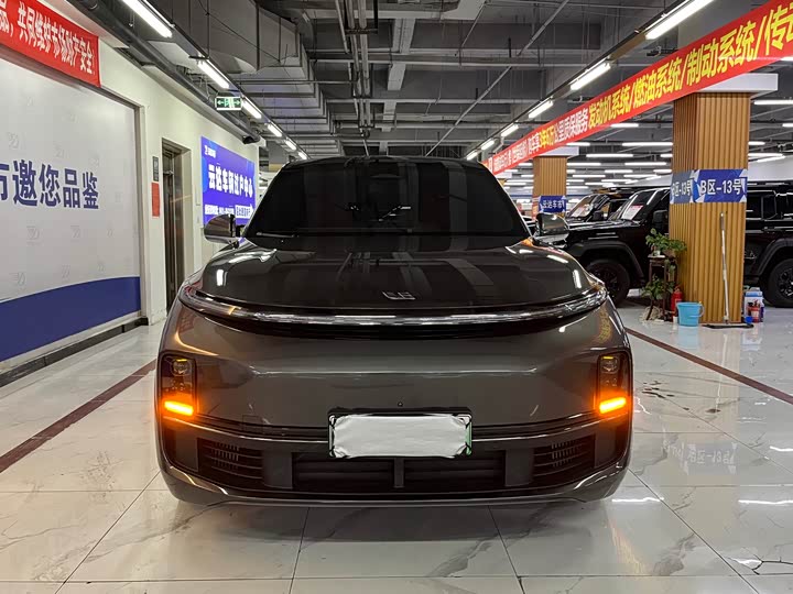 Фото 1 - LiXiang L8