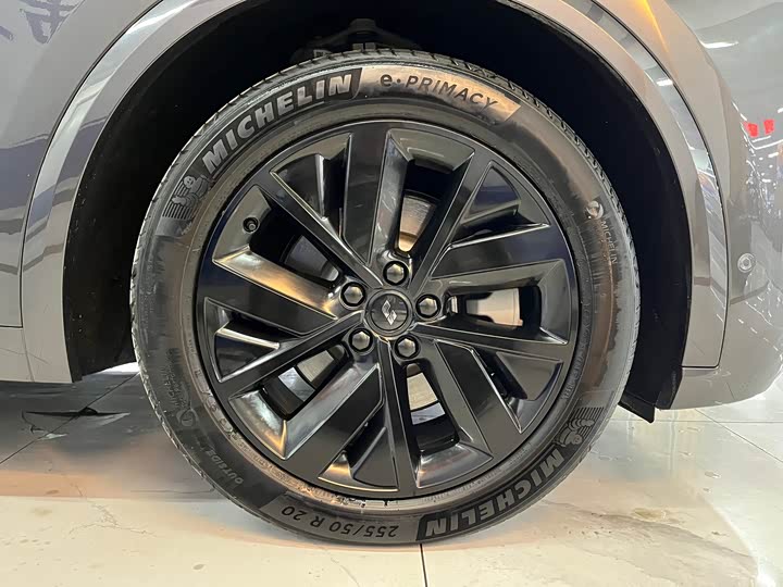 Фото 7 - LiXiang L8