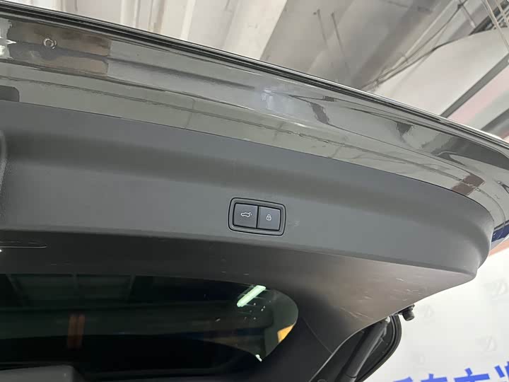 Фото 8 - LiXiang L8