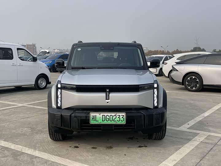 Фото 2 - Chery iCar 03