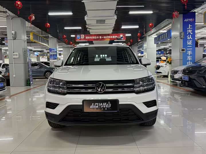 Фото 2 - Volkswagen Tharu