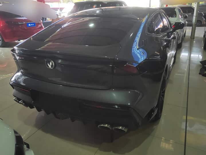 Фото 3 - Changan UNI-V