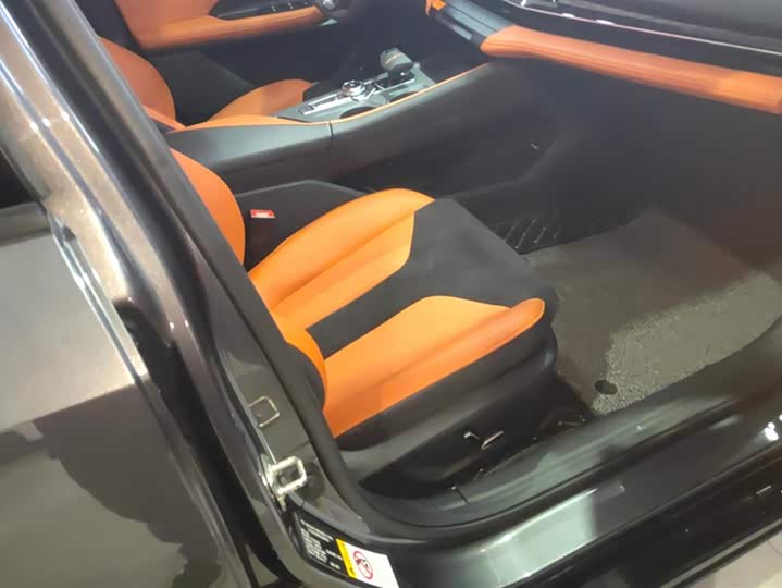 Фото 8 - Changan UNI-V