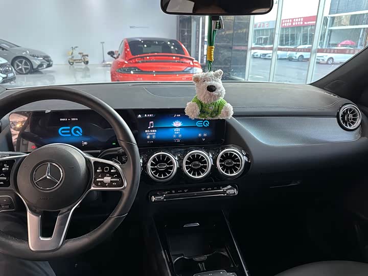 Фото 4 - Mercedes-Benz EQA