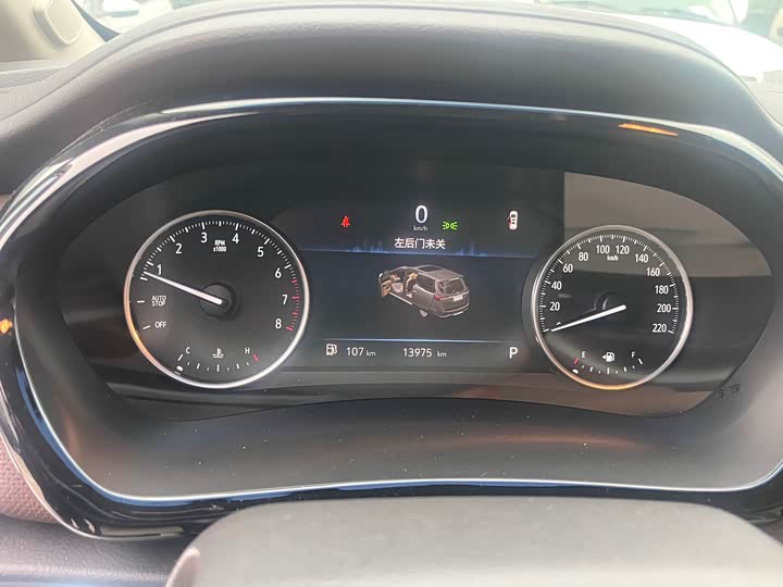 Фото 6 - Buick GL8 ES