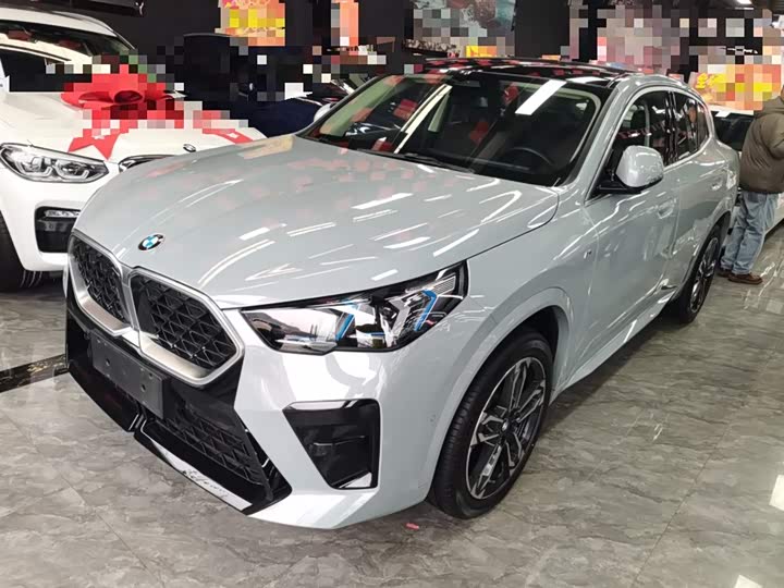 Фото 2 - BMW X2