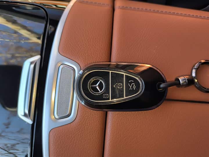 Фото 9 - Mercedes-Benz S-Class