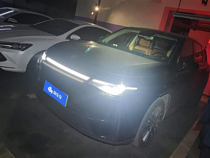 Фото 1 - Leapmotor C10