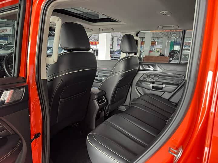 Фото 8 - Tank 300