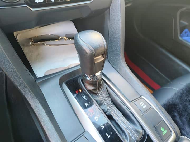 Фото 7 - Honda Civic