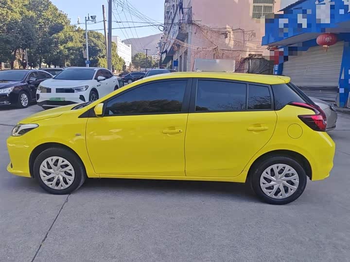 Фото 5 - Toyota Vios FS