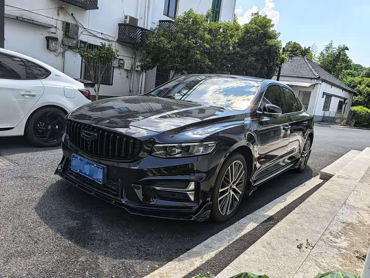 Фото 1 - Geely Preface