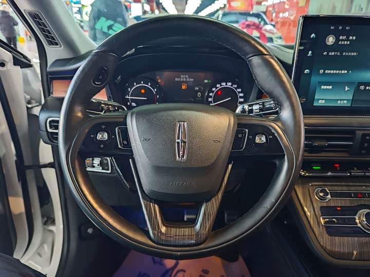 Фото 6 - Lincoln Corsair