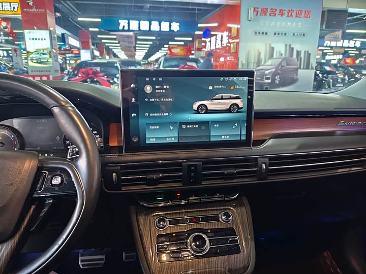 Фото 8 - Lincoln Corsair