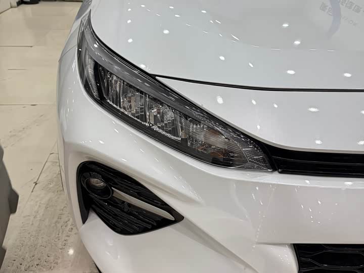 Фото 7 - Toyota Wildlander