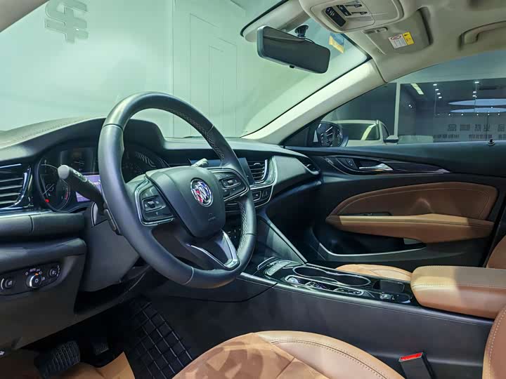 Фото 8 - Buick Regal