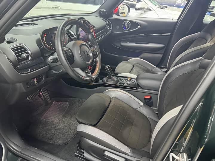 Фото 4 - Mini Clubman JCW