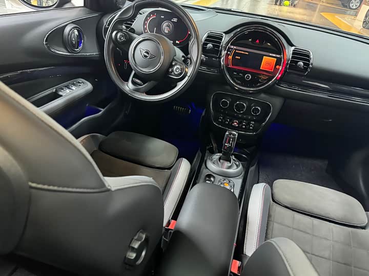 Фото 6 - Mini Clubman JCW