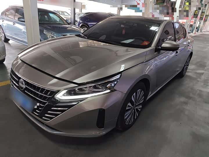 Фото 1 - Nissan Teana