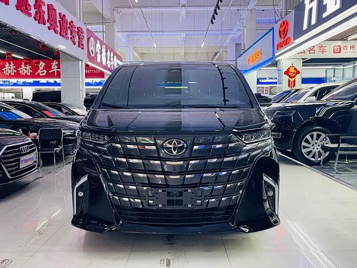 Фото 2 - Toyota Alphard