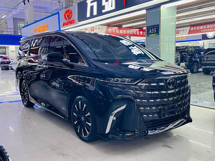 Фото 3 - Toyota Alphard