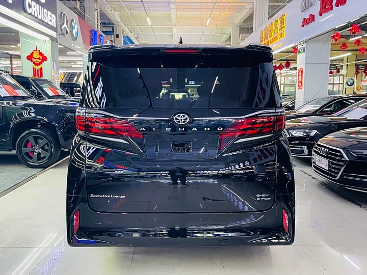 Фото 5 - Toyota Alphard