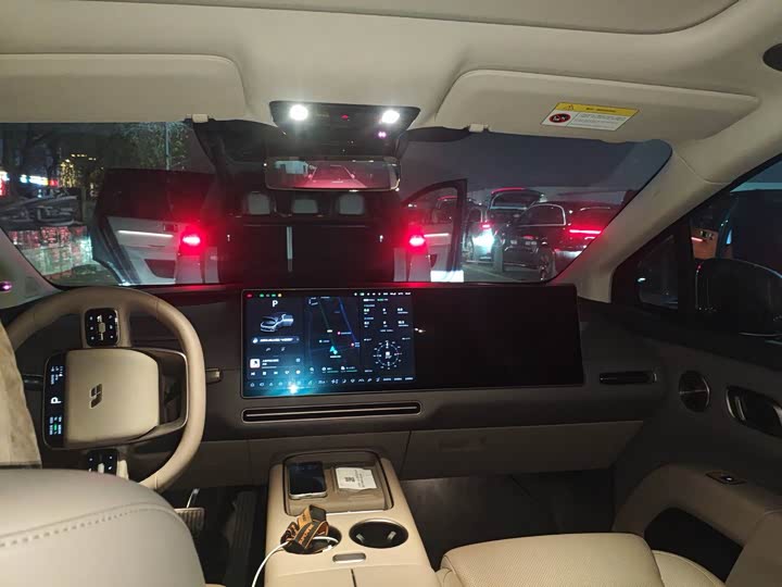 Фото 5 - LiXiang i8