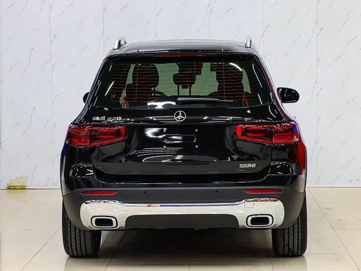 Фото 2 - Mercedes-Benz GLB-Class