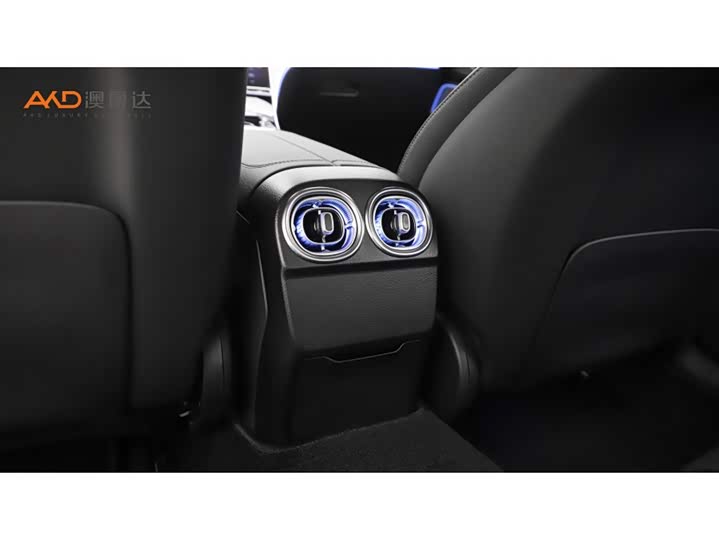 Фото 9 - Mercedes-Benz C-Class Hybrid