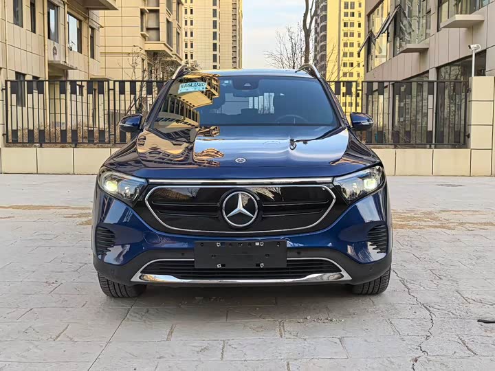 Фото 2 - Mercedes-Benz EQB