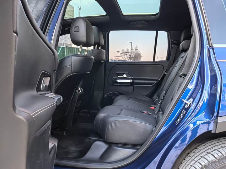 Фото 6 - Mercedes-Benz EQB