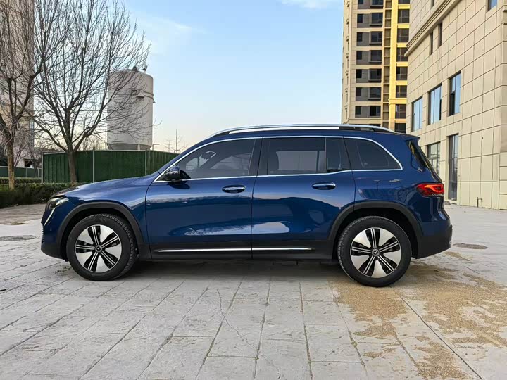 Фото 7 - Mercedes-Benz EQB