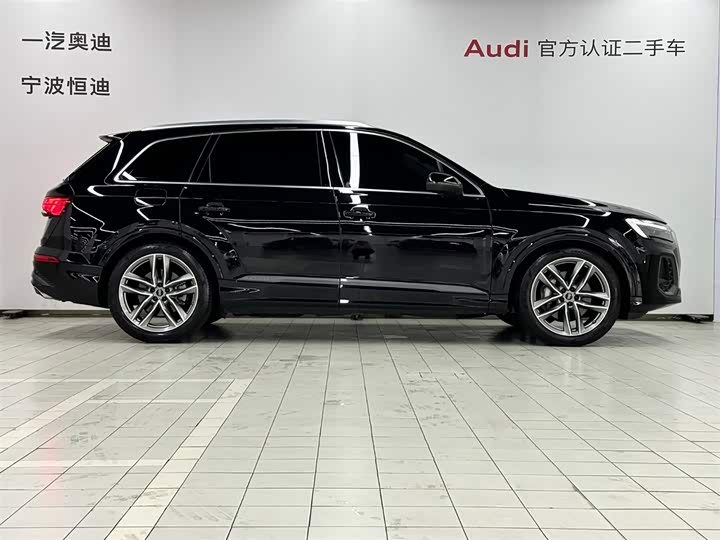 Фото 3 - Audi Q7