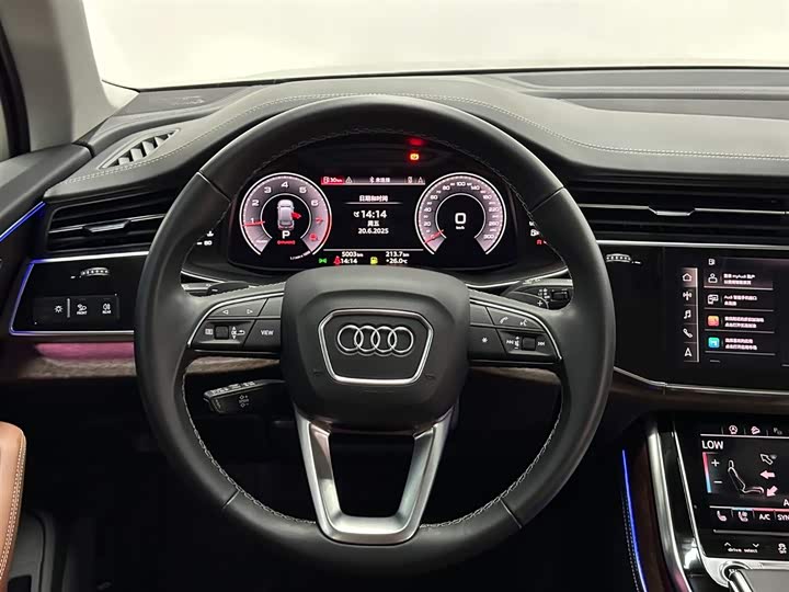 Фото 9 - Audi Q7