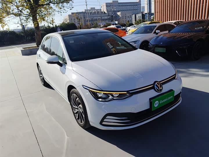 Фото 4 - Volkswagen Golf