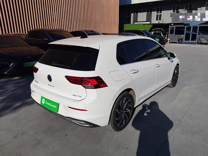 Фото 7 - Volkswagen Golf