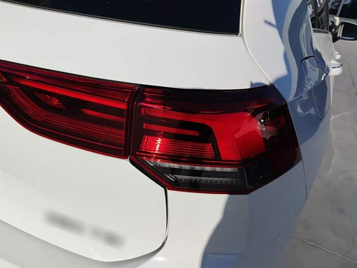 Фото 8 - Volkswagen Golf