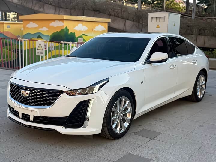 Фото 1 - Cadillac CT5